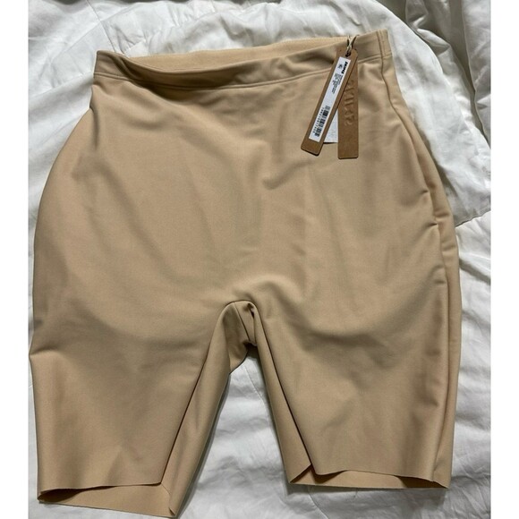 Skims BUTT Enhancing PADDED Shorts XSmall - Picture 8 of 8